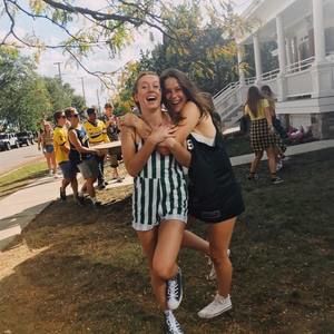 Meet your Posher, Mackenzie